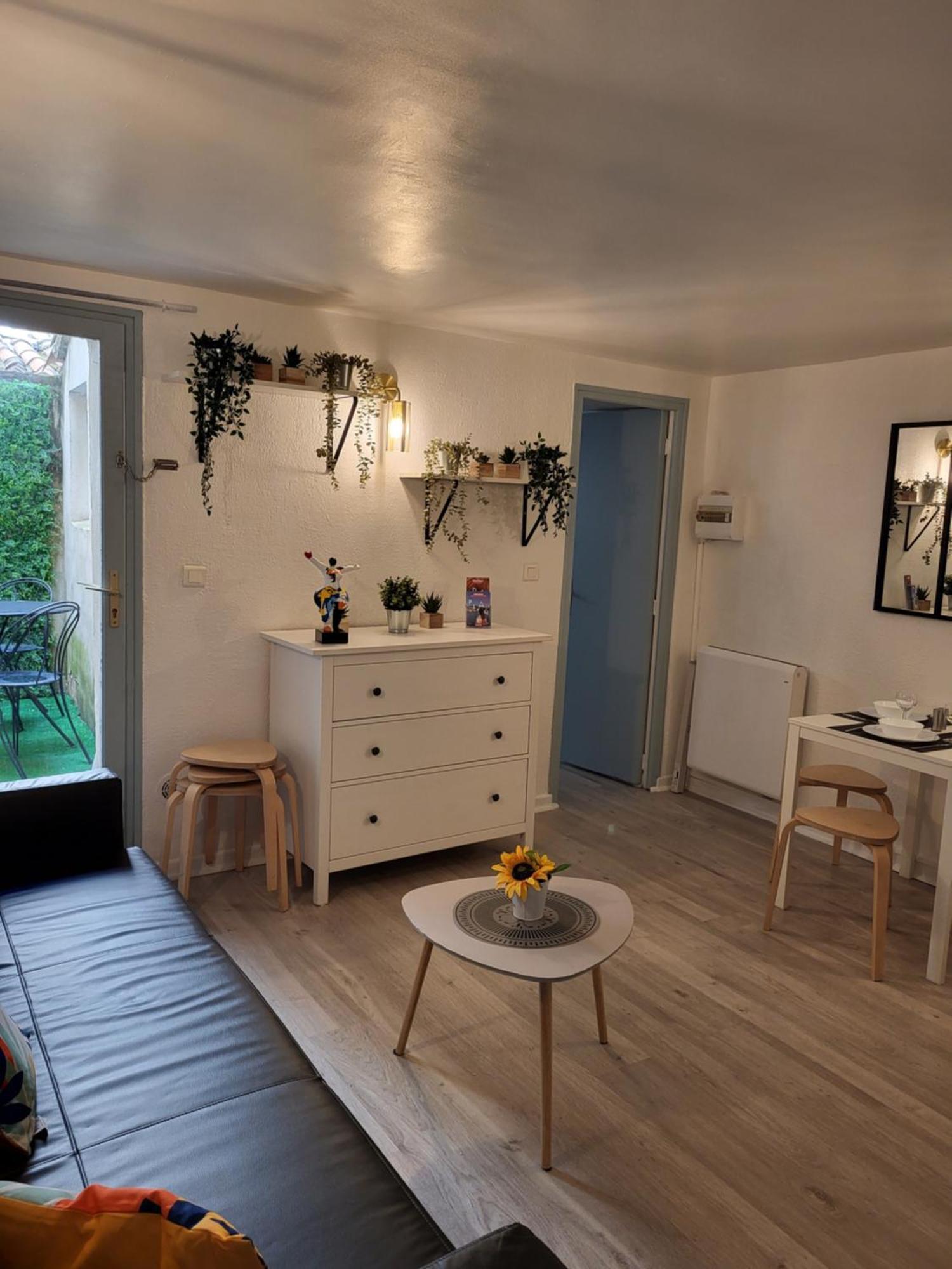 Studio/2 Pieces, Terrasse Avignon Exteriér fotografie